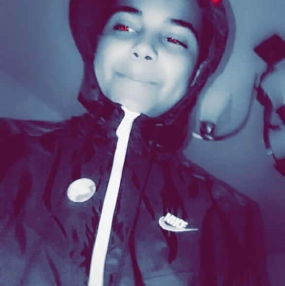 luisisaredapple